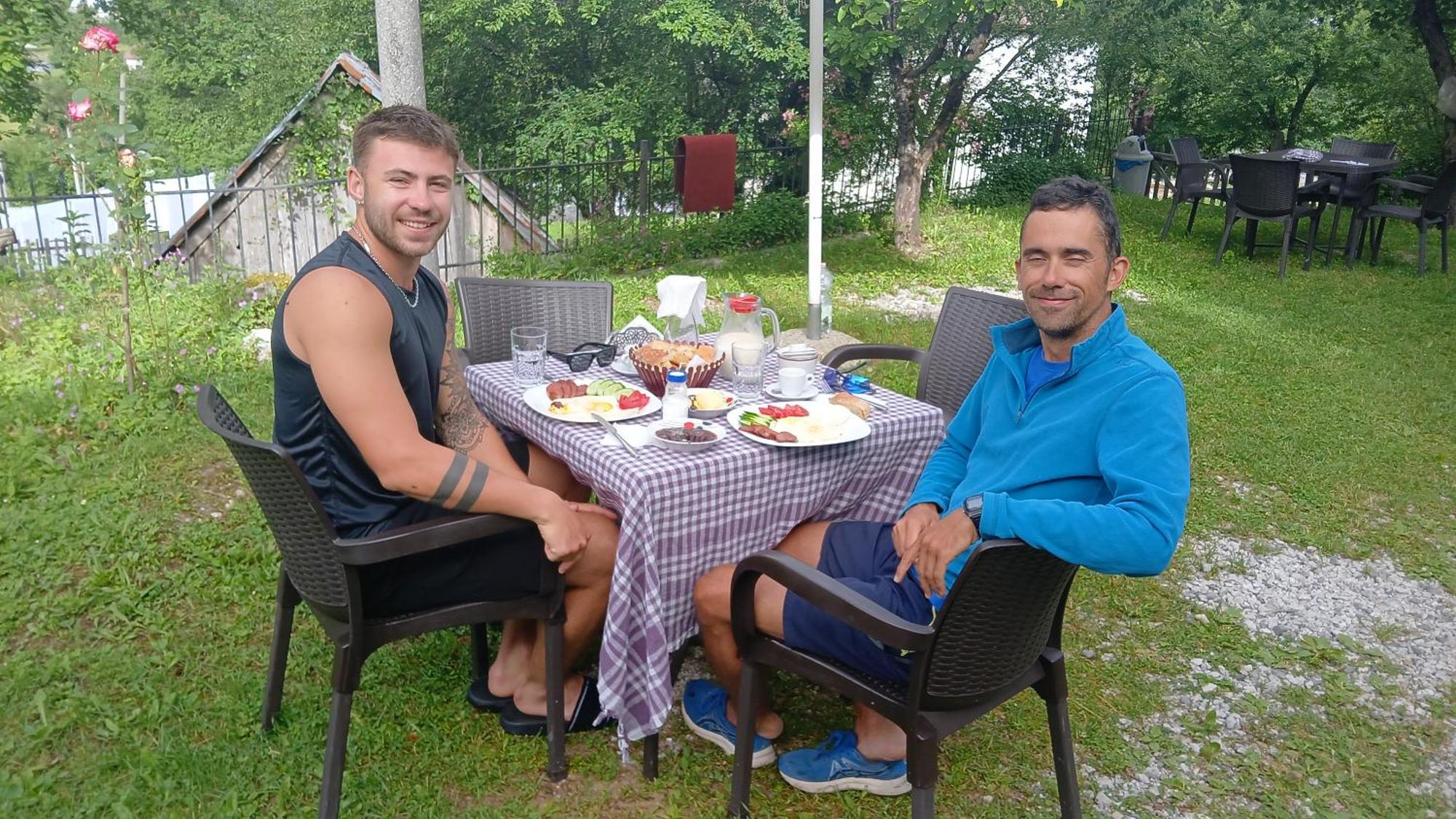 Bujtina Milani Acomodação com café da manhã Shkodër Exterior foto